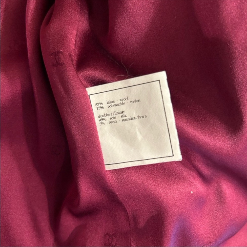 Chanel 1995 Tweed Jacket - Picture 11 of 15